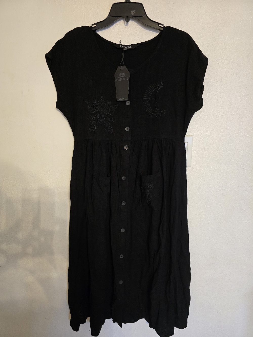 Disturbia Women’s Scutellaria Embroidered Button Up Midi Dress In Black Size 6 - Picture 2 of 13
